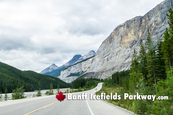 Icefields Parkway During February